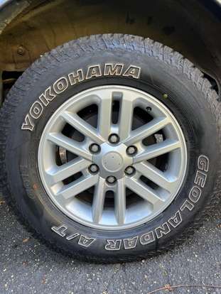 TOYOTA-HILUX SW4-2015