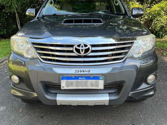 TOYOTA-HILUX SW4-3.0 SRV 4X4 7 LUGARES 16V TURBO INTERCOOLER DIESEL 4P AUTOMÁTICO TOYOTA-HILUX SW4-2015