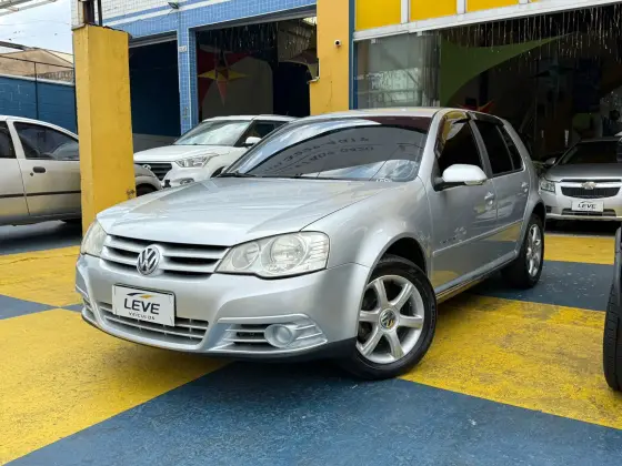 VOLKSWAGEN GOLF 2.0 MI COMFORTLINE 8V GASOLINA 4P AUTOMÁTICO VOLKSWAGEN GOLF 2.0 MI COMFORTLINE 8V GASOLINA 4P AUTOMÁTICO