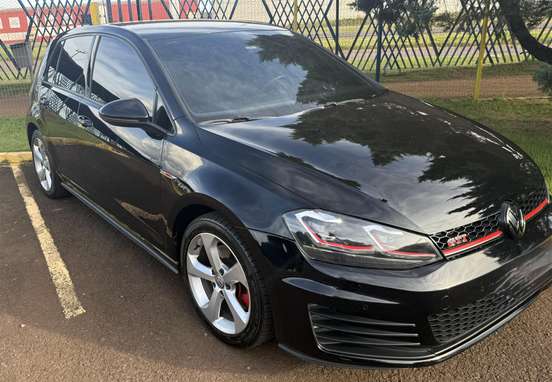 VOLKSWAGEN-GOLF-2017