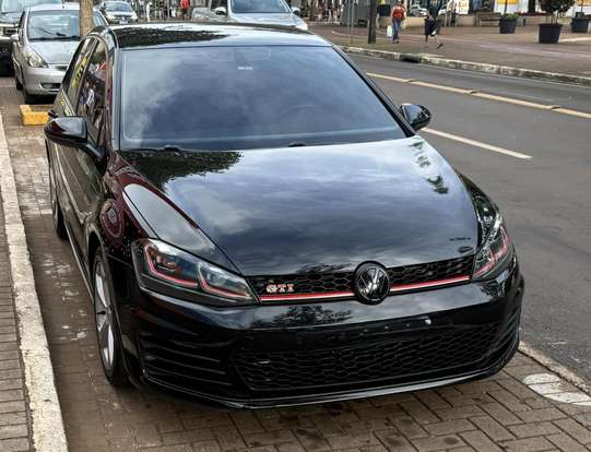 VOLKSWAGEN-GOLF-2.0 TSI GTI 16V TURBO GASOLINA 4P AUTOMÁTICO VOLKSWAGEN-GOLF-2017