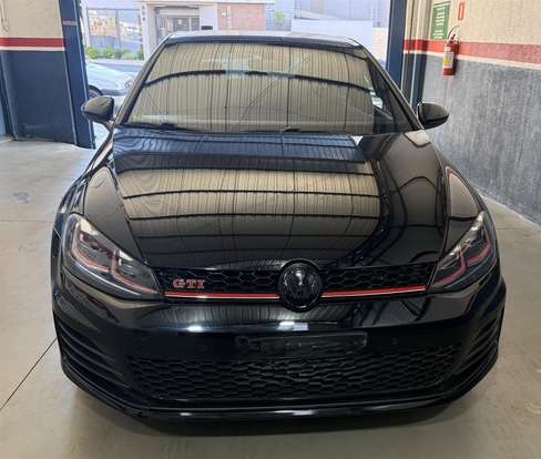 VOLKSWAGEN-GOLF-2017