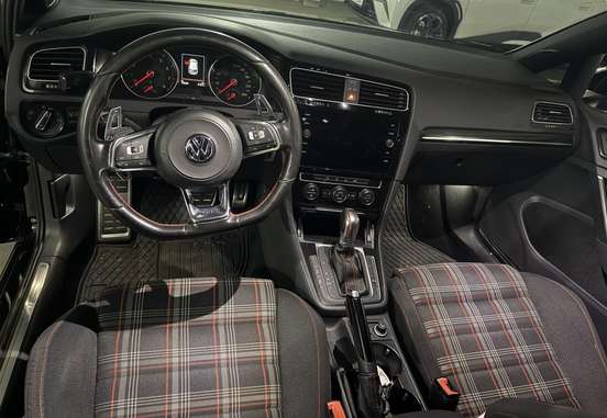 VOLKSWAGEN-GOLF-2.0 TSI GTI 16V TURBO GASOLINA 4P AUTOMÁTICO VOLKSWAGEN-GOLF-2017