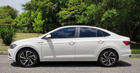 VOLKSWAGEN-VIRTUS-2021