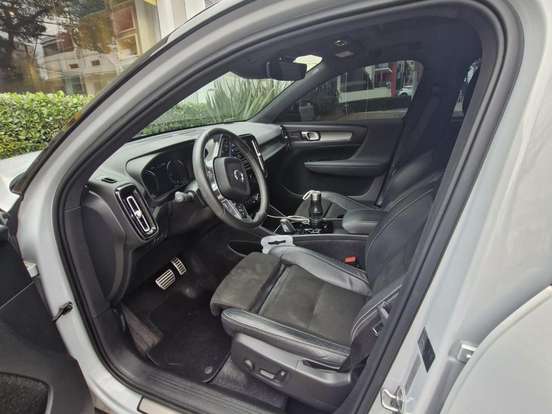 VOLVO-XC40-1.5 T5 RECHARGE R-DESIGN GEARTRONIC VOLVO-XC40-2020