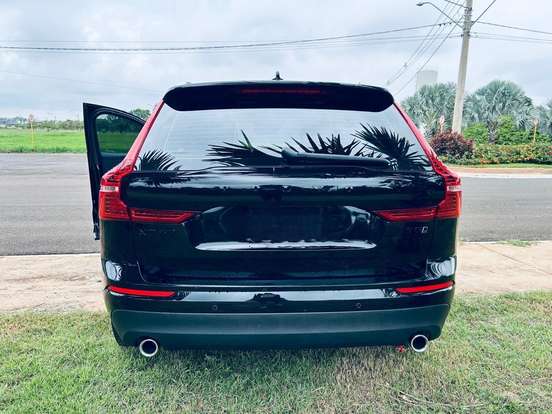 VOLVO-XC60-2.0 T5 GASOLINA MOMENTUM AWD GEARTRONIC VOLVO-XC60-2020