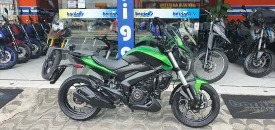 BAJAJ DOMINAR 400 