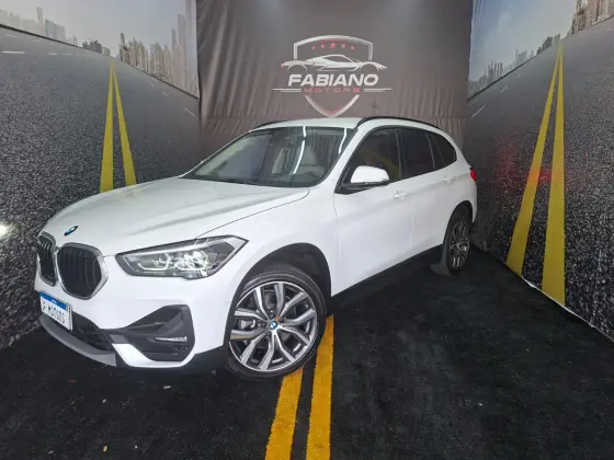 BMW X1 2.0 16V TURBO ACTIVEFLEX SDRIVE20I X-LINE 4P AUTOMÁTICO BMW X1 2.0 16V TURBO ACTIVEFLEX SDRIVE20I X-LINE 4P AUTOMÁTICO