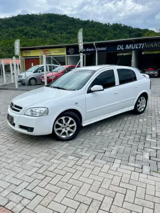 CHEVROLET ASTRA 2.0 MPFI ADVANTAGE 8V FLEX 4P MANUAL