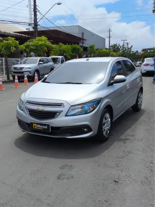 CHEVROLET ONIX 1.4 MPFI LT 8V FLEX 4P MANUAL CHEVROLET ONIX 1.4 MPFI LT 8V FLEX 4P MANUAL
