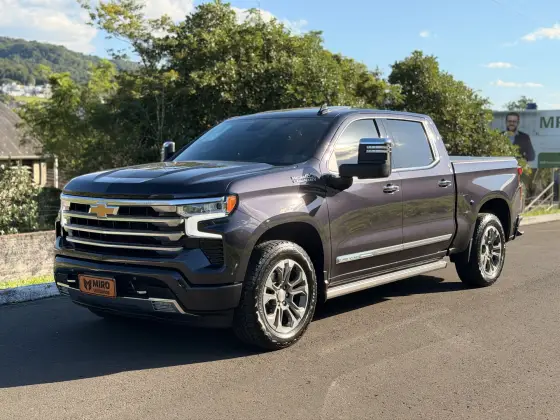 CHEVROLET SILVERADO 5.3 V8 GASOLINA 1500 HIGH COUNTRY 4X4 AUTOMÁTICO