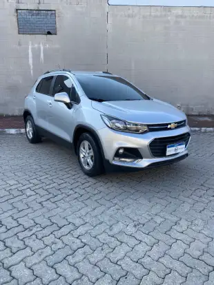 CHEVROLET-TRACKER-2017