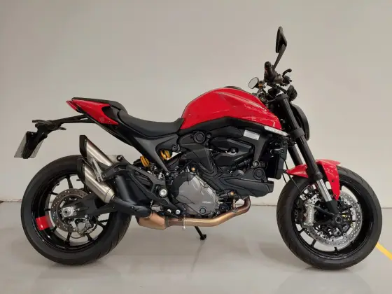 DUCATI MONSTER 937 