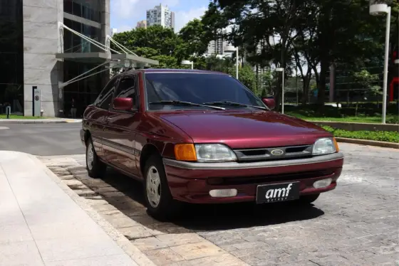 FORD ESCORT 1.8 I GHIA 8V GASOLINA 2P MANUAL FORD ESCORT 1.8 I GHIA 8V GASOLINA 2P MANUAL