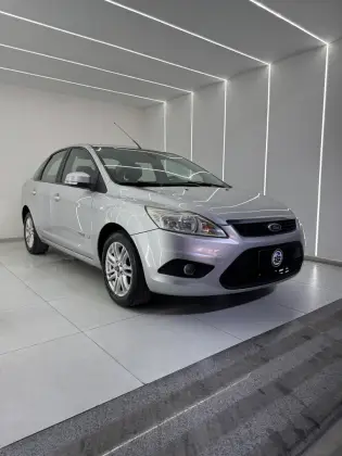 FORD FOCUS 2.0 GLX 16V FLEX 4P AUTOMÁTICO
