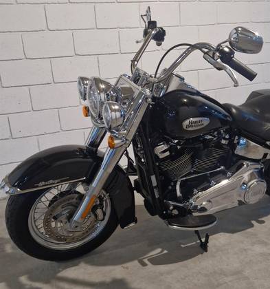 HARLEY-DAVIDSON SOFTAIL HERITAGE CLASSIC 114 