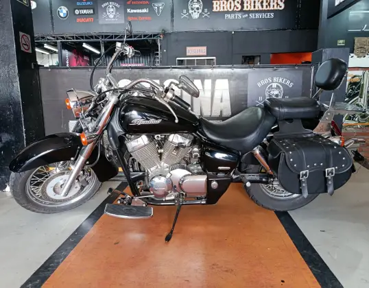 HONDA SHADOW 750 
