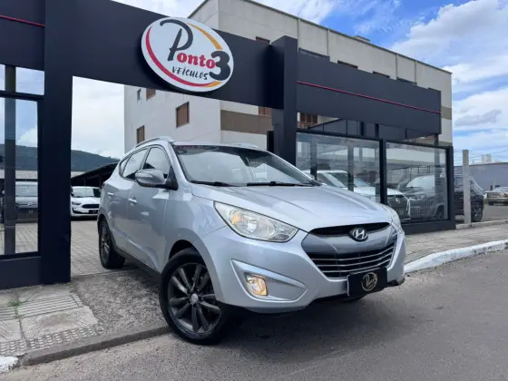 HYUNDAI IX35 2.0 MPFI GLS 4X2 16V GASOLINA 4P MANUAL HYUNDAI IX35 2.0 MPFI GLS 4X2 16V GASOLINA 4P MANUAL