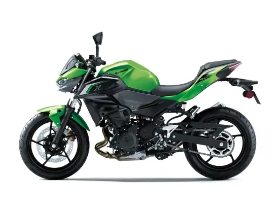 KAWASAKI-Z500-2025