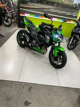 KAWASAKI Z800 