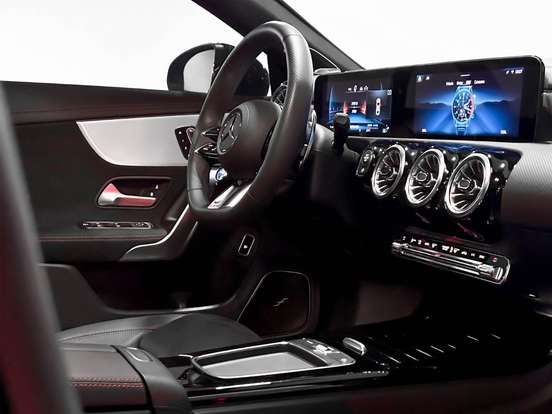 MERCEDES-BENZ-CLA 35 AMG-2.0 MHEV 4MATIC 8G-DCT MERCEDES-BENZ-CLA 35 AMG-2024