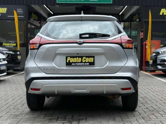 NISSAN-KICKS-2023