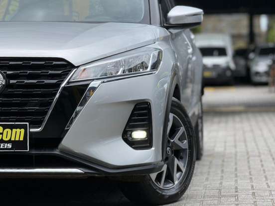 NISSAN-KICKS-2023