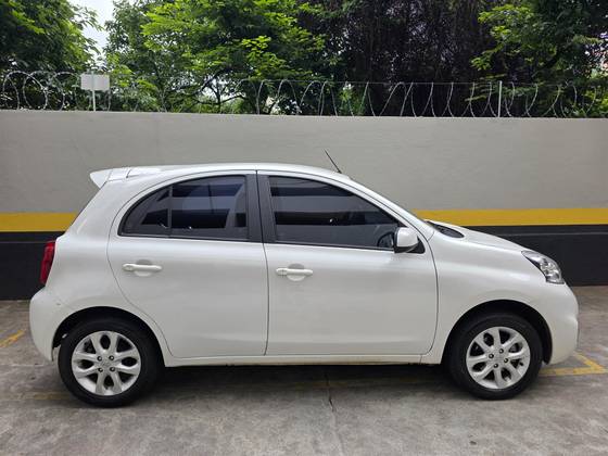 NISSAN MARCH 1.0 SV 12V FLEX 4P MANUAL
