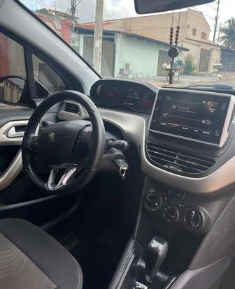 PEUGEOT-2008-2017