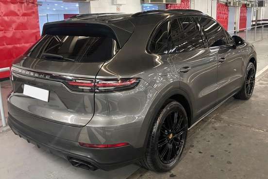 PORSCHE-CAYENNE-2018