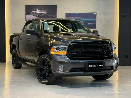 RAM CLASSIC 5.7 V8 GASOLINA LARAMIE NIGHT EDITION CD 4X4 AUTOMÁTICO