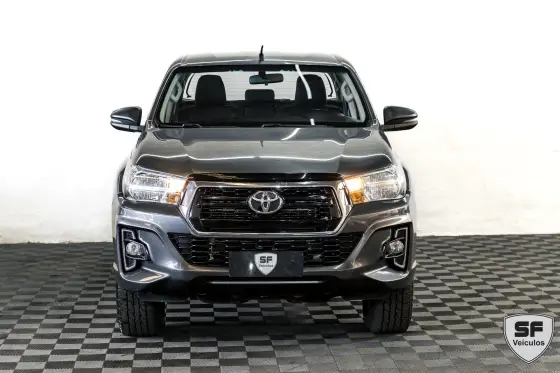 TOYOTA HILUX 2.8 SR 4X4 CD 16V DIESEL 4P AUTOMÁTICO