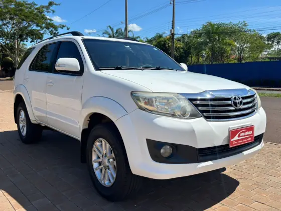 TOYOTA HILUX SW4 2.7 SR 4X2 16V FLEX 4P AUTOMÁTICO