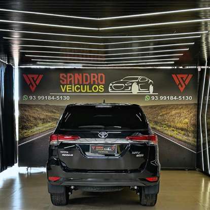 TOYOTA-HILUX SW4-2.7 SR 4X2 16V FLEX 4P AUTOMÁTICO TOYOTA-HILUX SW4-2018