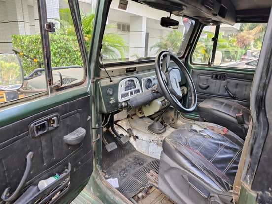 TOYOTA-BANDEIRANTE-3.7 BJ50LV 4X4 TETO RIGIDO DIESEL 2P MANUAL TOYOTA-BANDEIRANTE-1989