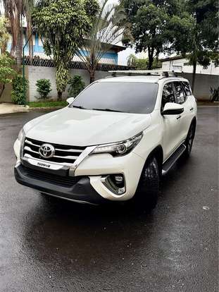 TOYOTA-HILUX SW4-2.8 SRX DIAMOND 4X4 7 LUGARES 16V TURBO INTERCOOLER DIESEL 4P AUTOMÁTICO TOYOTA-HILUX SW4-2018