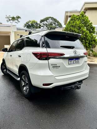 TOYOTA-HILUX SW4-2.8 SRX DIAMOND 4X4 7 LUGARES 16V TURBO INTERCOOLER DIESEL 4P AUTOMÁTICO TOYOTA-HILUX SW4-2018