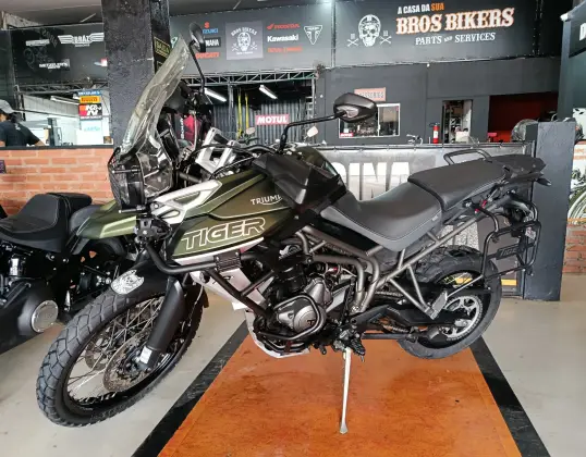 TRIUMPH TIGER 800 XCX 