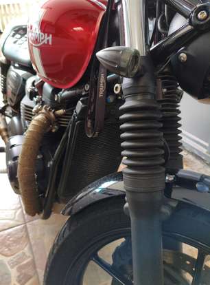 TRIUMPH-STREET TWIN-2016