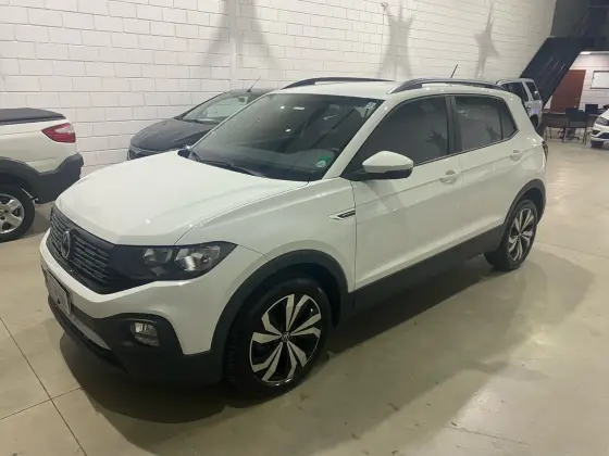 VOLKSWAGEN T-CROSS 1.0 200 TSI TOTAL FLEX COMFORTLINE AUTOMÁTICO