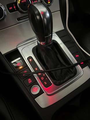VOLKSWAGEN-PASSAT VARIANT-2012
