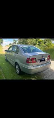 VOLKSWAGEN-POLO SEDAN-2009