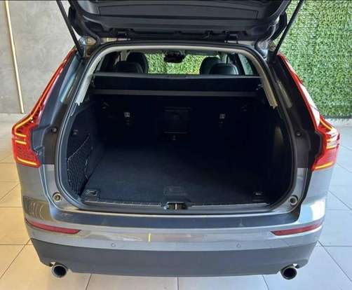 VOLVO-XC60-2.0 T5 GASOLINA MOMENTUM AWD GEARTRONIC VOLVO-XC60-2018