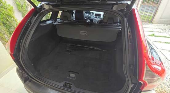 VOLVO-XC60-2.0 T5 R DESIGN TURBO GASOLINA 4P AUTOMÁTICO VOLVO-XC60-2015