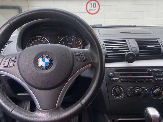 BMW-118i-1.8 UE71 16V GASOLINA 4P AUTOMÁTICO BMW-118i-2011