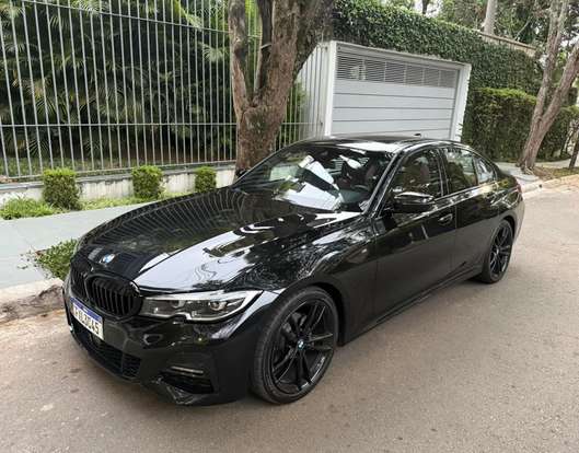 BMW-320i-2021
