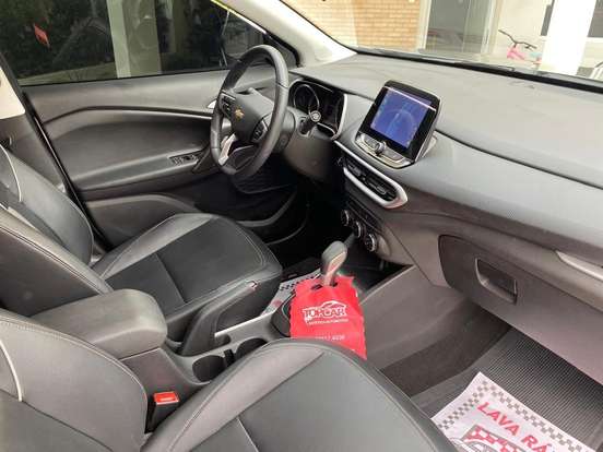 CHEVROLET-TRACKER-2024