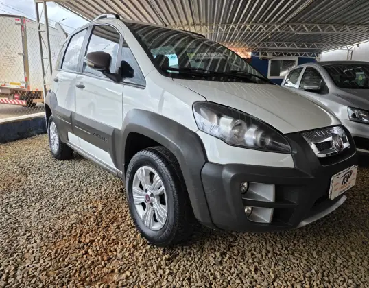 FIAT IDEA 1.8 MPI ADVENTURE 16V FLEX 4P MANUAL FIAT IDEA 1.8 MPI ADVENTURE 16V FLEX 4P MANUAL