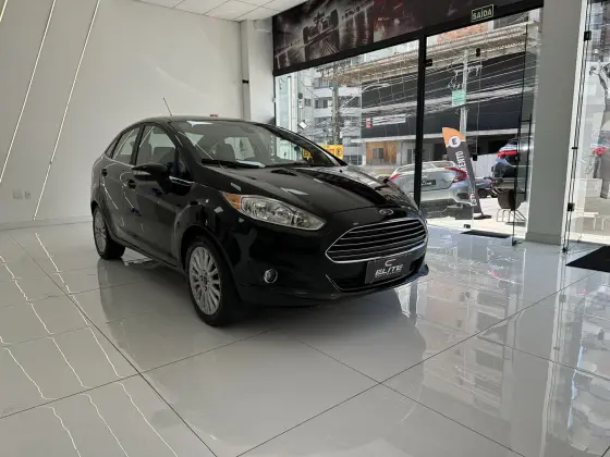 FORD FIESTA 1.6 TITANIUM PLUS SEDAN 16V FLEX 4P POWERSHIFT FORD FIESTA 1.6 TITANIUM PLUS SEDAN 16V FLEX 4P POWERSHIFT