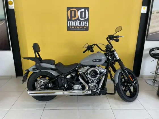 HARLEY-DAVIDSON STREET BOB 